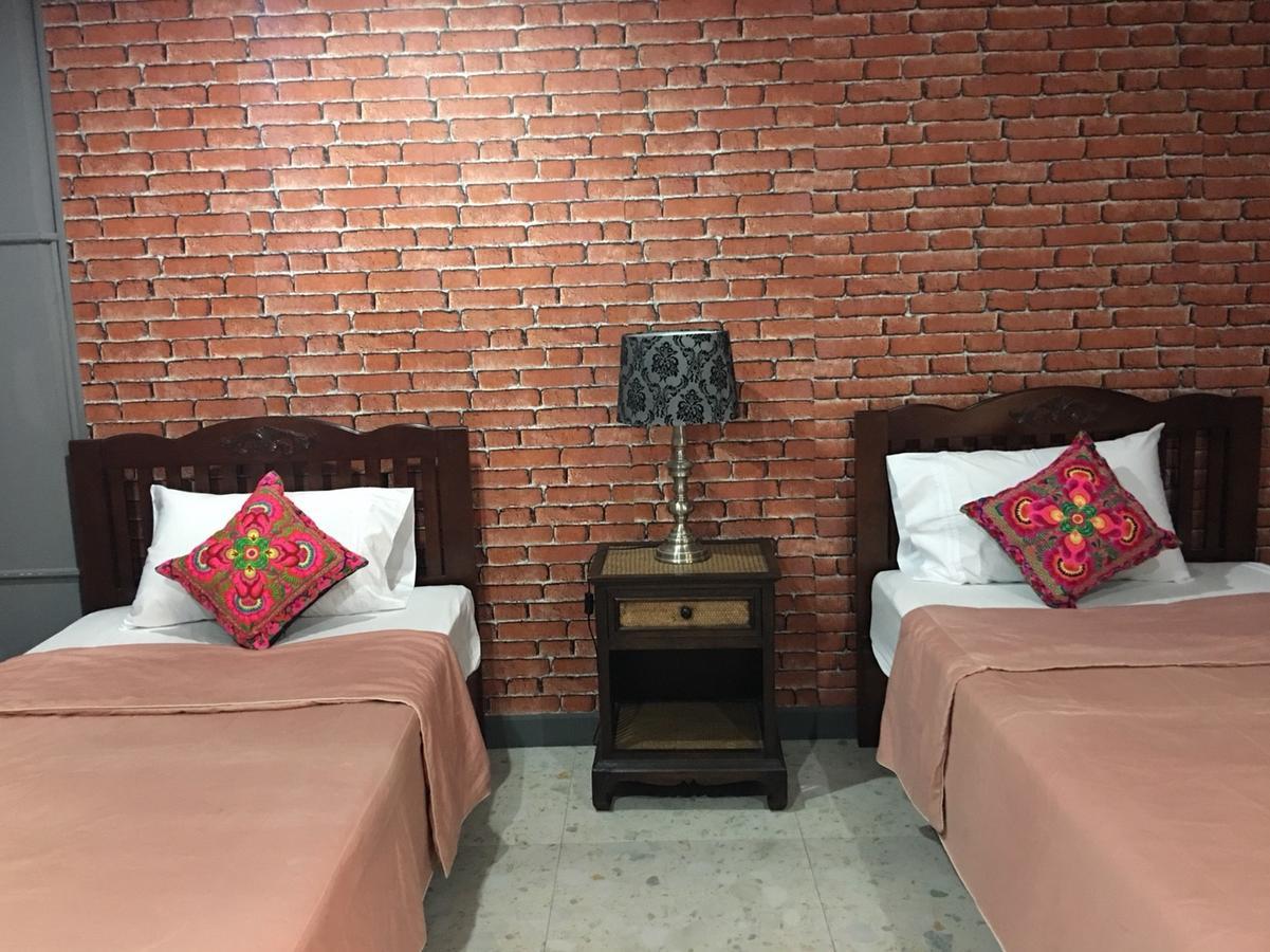 Baanlansa Bed&Bar Hotel Chiang Mai Exterior foto